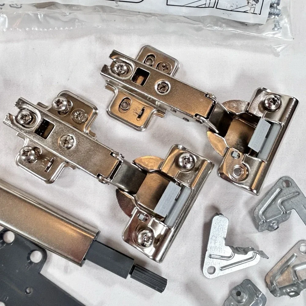 Lot Of 4, Two packs of IKEA Besta Soft Closing Push-Open Hinges, 802.612.58